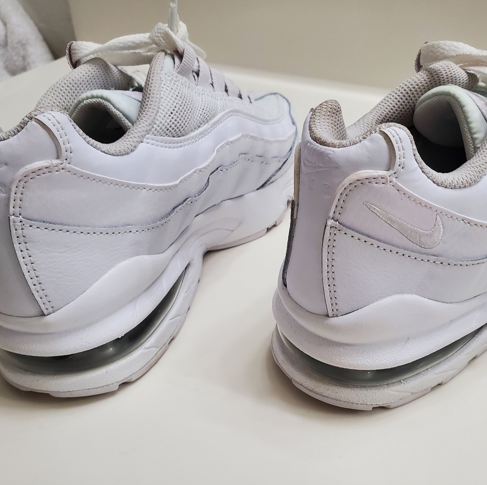 NIKE Air Max 95 GS White Vast Grey - Picture 8 of 13